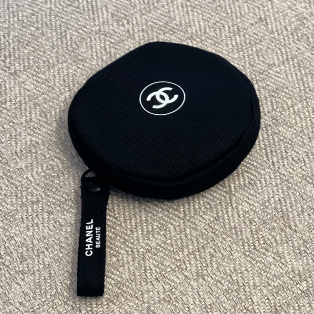 Chanel Beauty Cosmetic Coin Purse